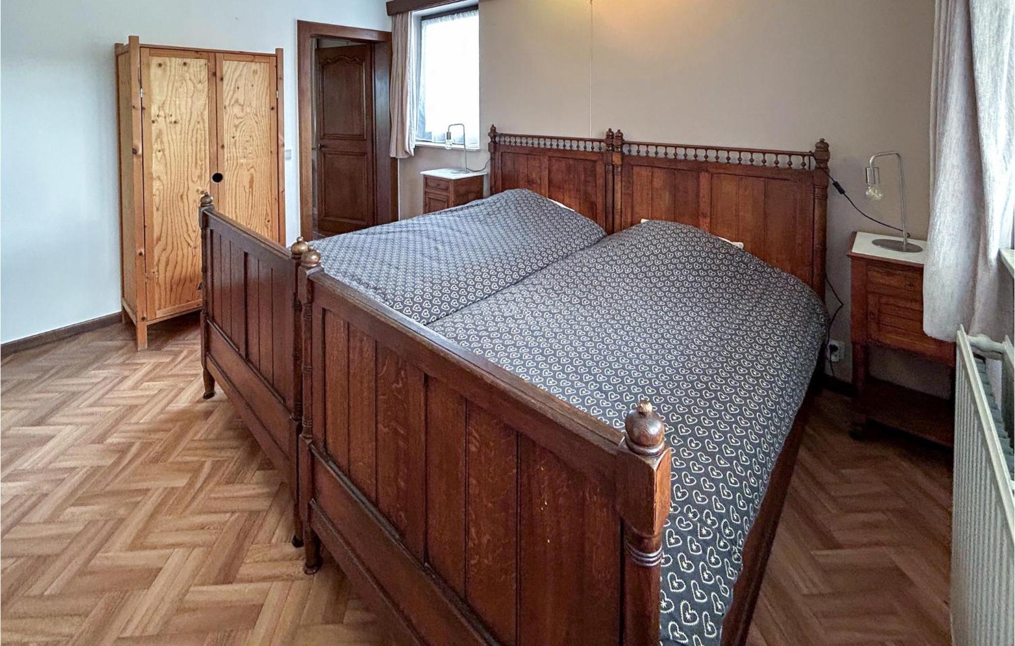 Stunning Apartment In Bastogne With Wifi Ngoại thất bức ảnh