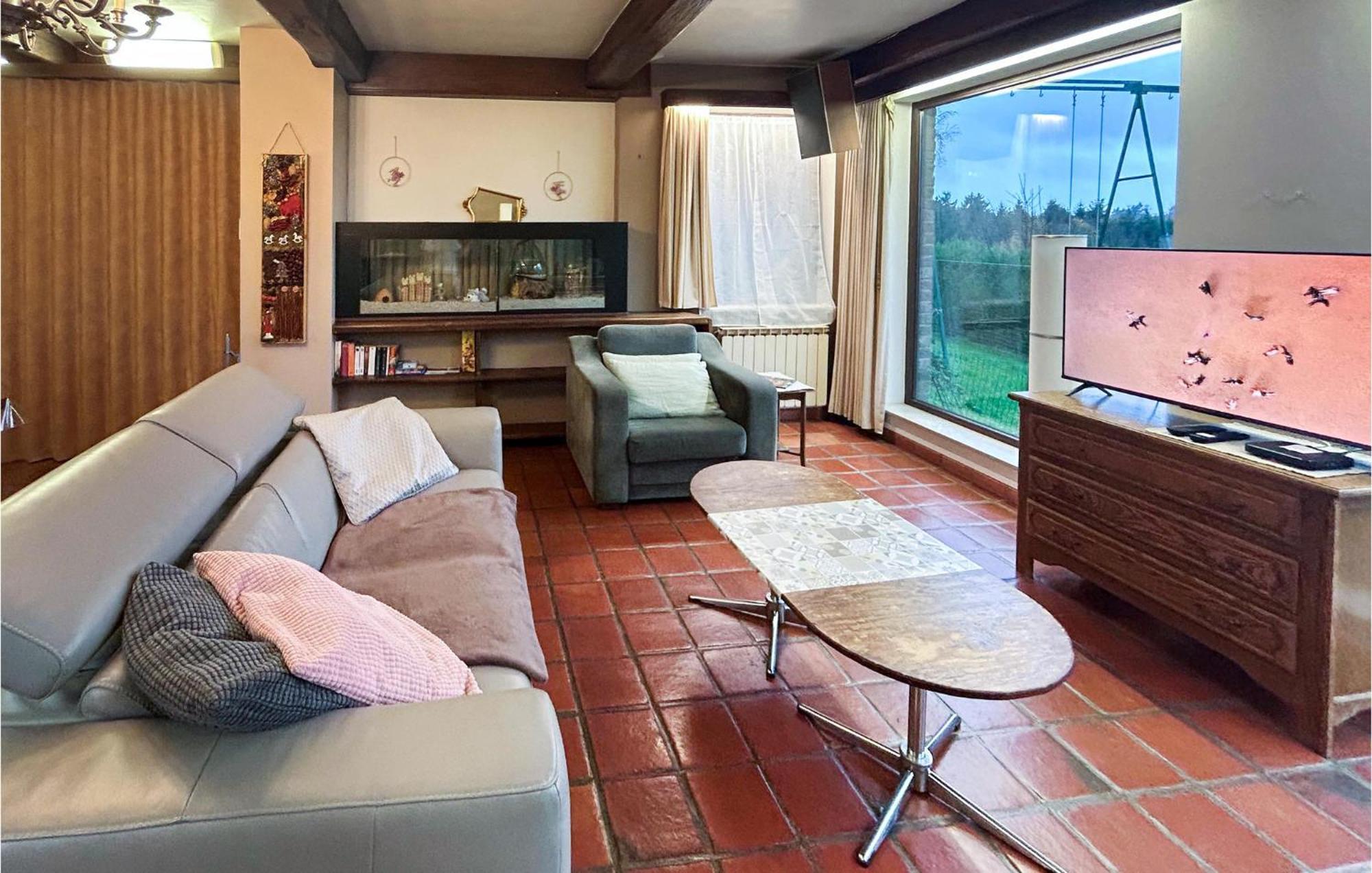 Stunning Apartment In Bastogne With Wifi Ngoại thất bức ảnh